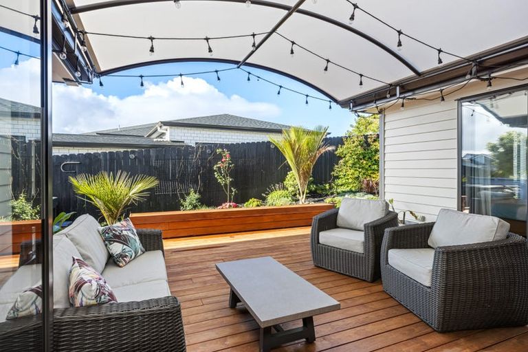 Photo of property in 61 Symes Drive, Red Beach, 0932