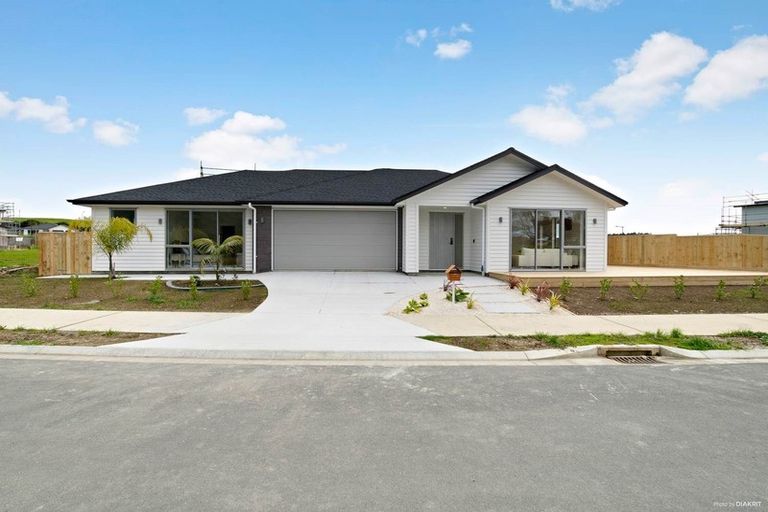 Photo of property in 7 Johns Creek Crescent, Silverdale, 0932