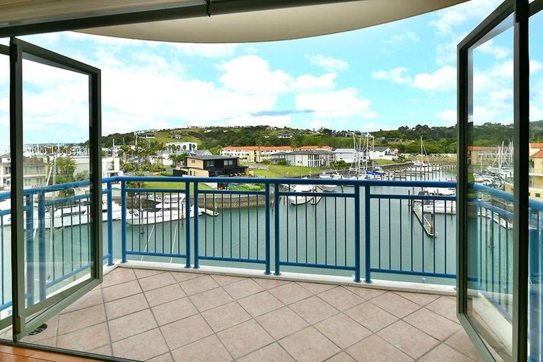 Photo of property in 76 Harbour Village Drive, Gulf Harbour, Whangaparaoa, 0930