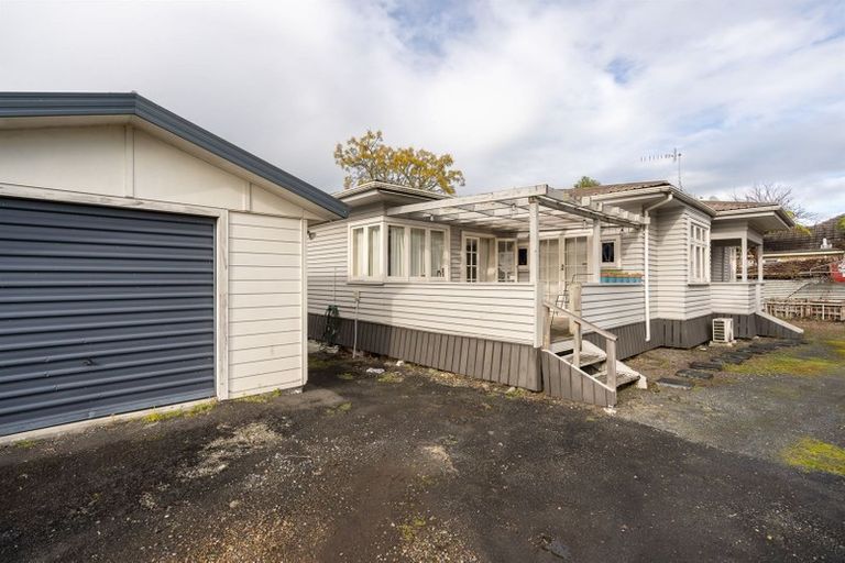 Photo of property in 2 Kiwi Avenue, Forest Lake, Hamilton, 3200