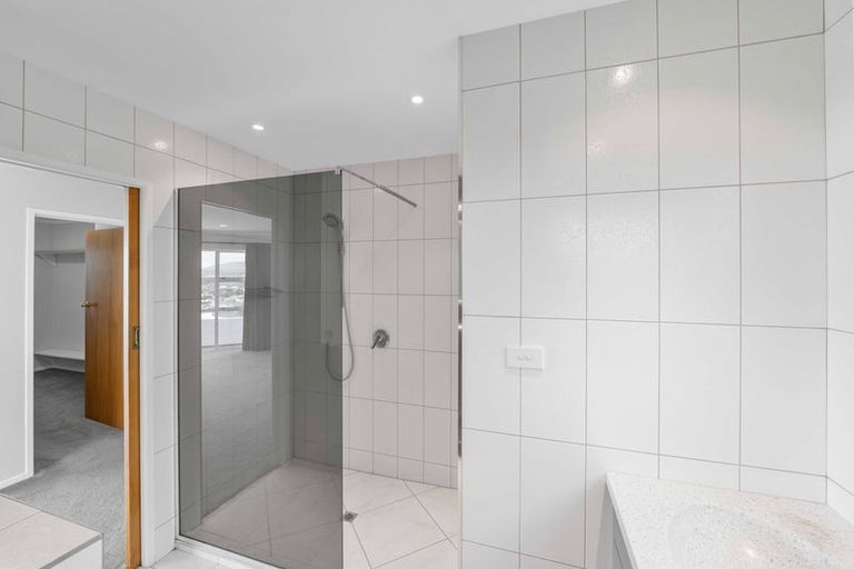 Photo of property in 2 Findlay Street, Moturoa, New Plymouth, 4310