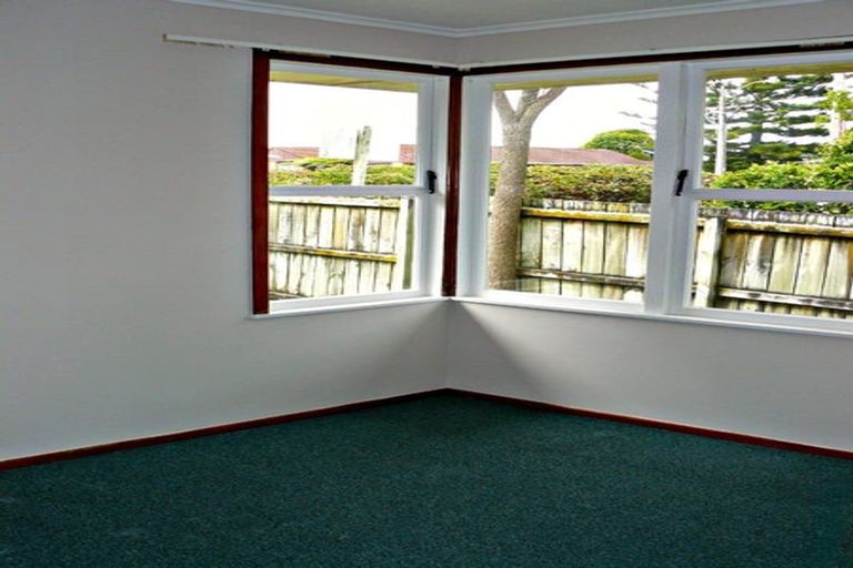 Photo of property in 105 Titirangi Road, New Lynn, Auckland, 0600