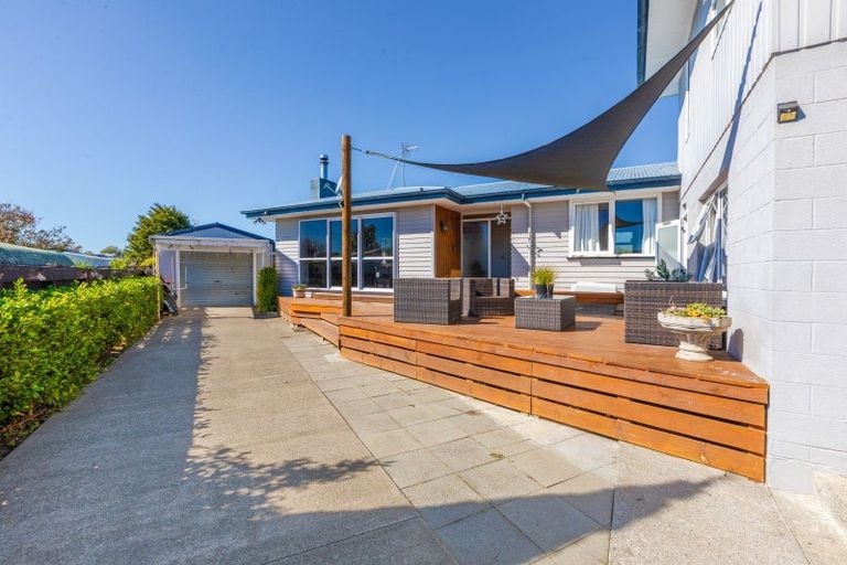 Photo of property in 33 Breadalbane Road, Havelock North, 4130