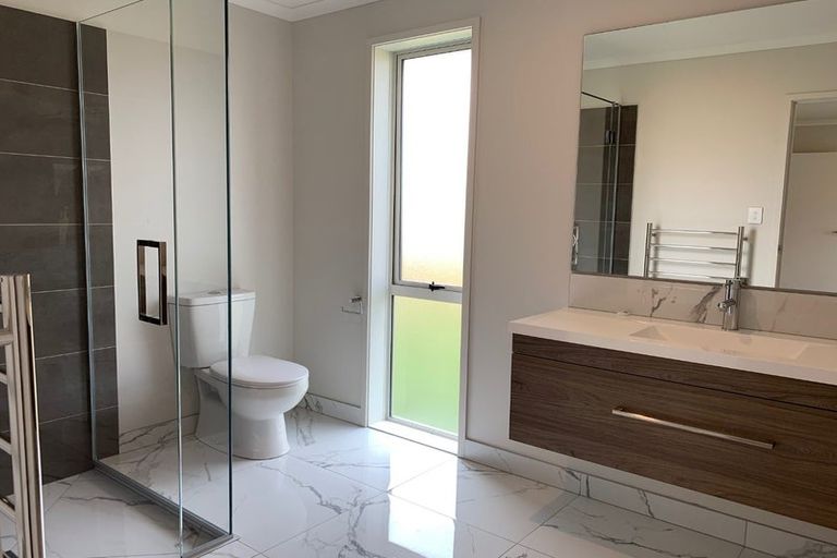 Photo of property in 59 Vinistra Road, Kumeu, 0810