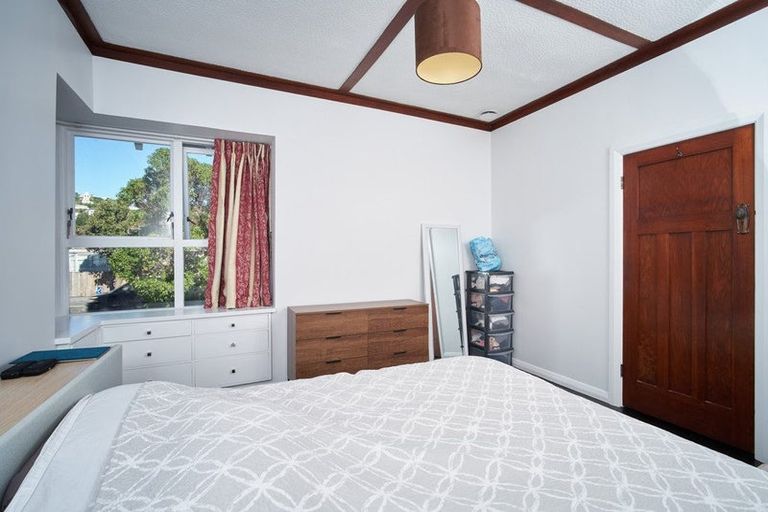 Photo of property in 40 Derwent Street, Island Bay, Wellington, 6023