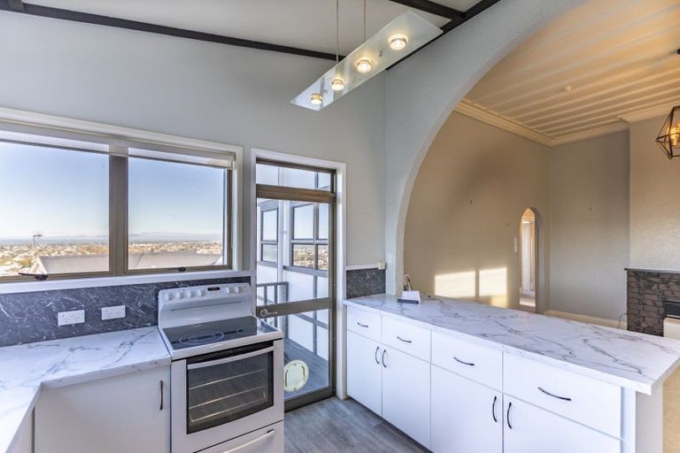 Photo of property in 19 Havelock Road, Hospital Hill, Napier, 4110