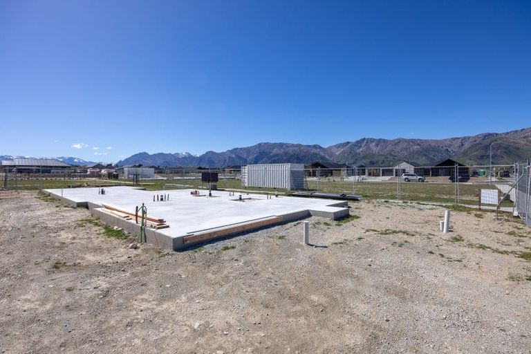 Photo of property in 146 Burdon Loop, Lake Hawea, 9382