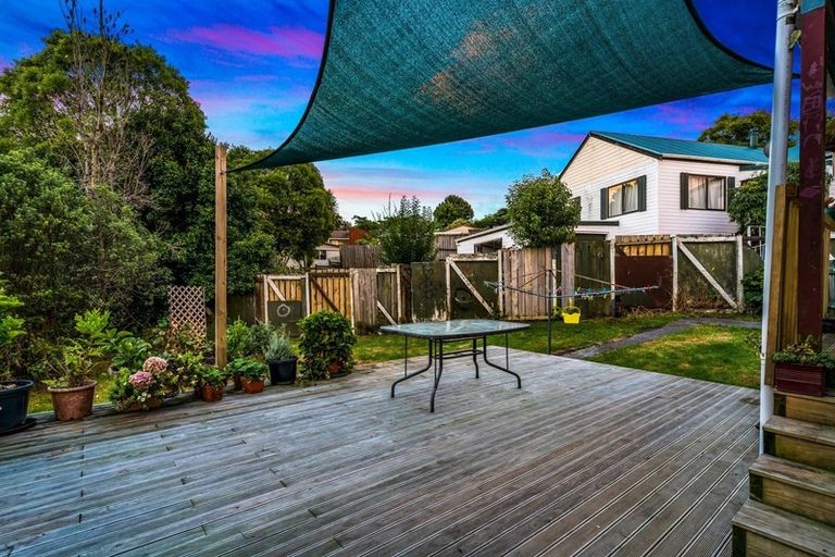 Photo of property in 59 Anich Road, Massey, Auckland, 0614