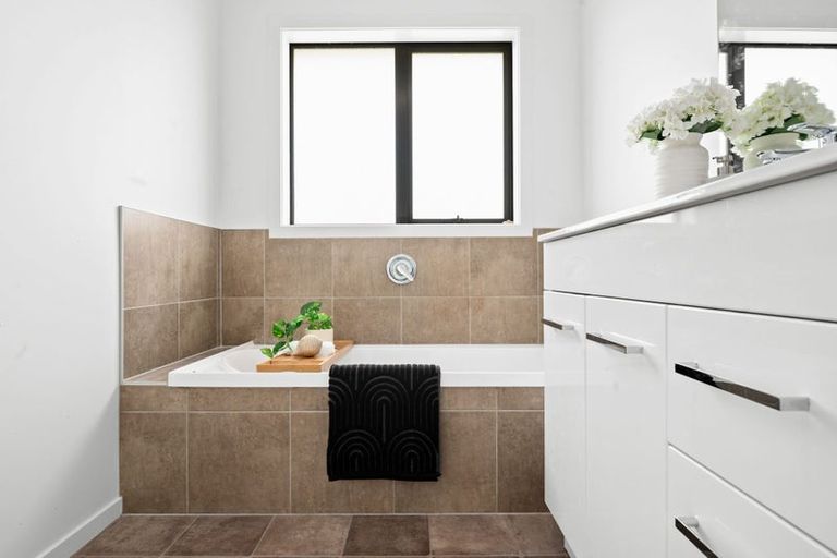 Photo of property in 23 Chadwick Place, Rototuna North, Hamilton, 3210