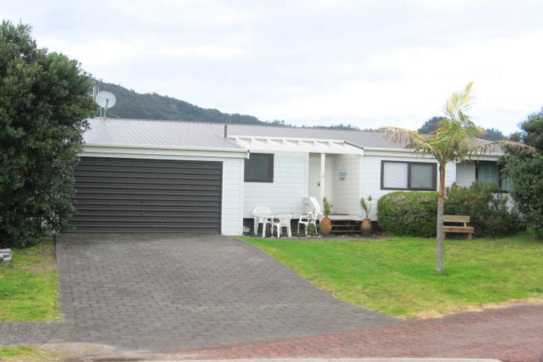Photo of property in 13 Braddock Grove, Pauanui, Hikuai, 3579