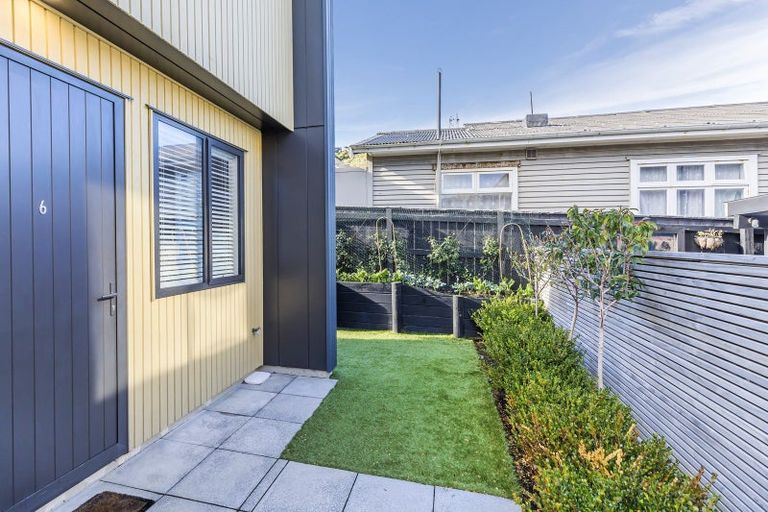 Photo of property in 6/20 Trent Street, Island Bay, Wellington, 6023