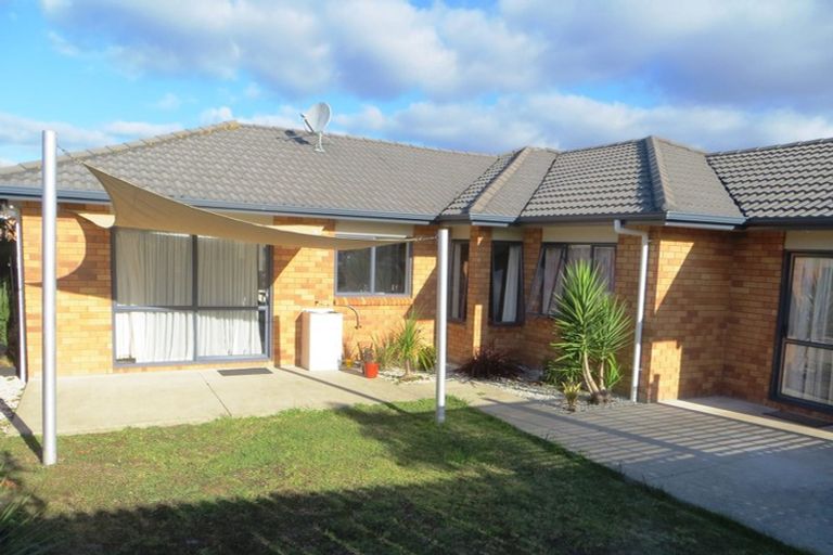 Photo of property in 28 Donegal Park Drive, Flat Bush, Auckland, 2019