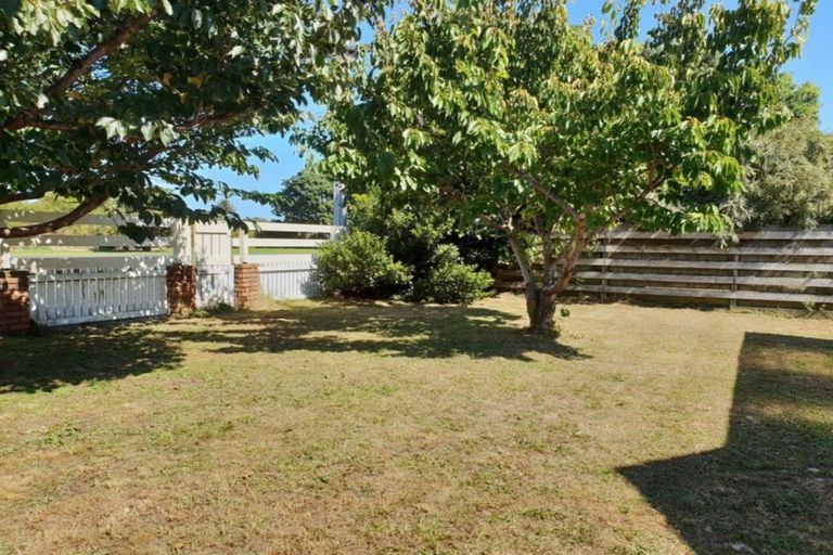 Photo of property in 2 Ohawe Terrace, Ohawe, Hawera, 4671