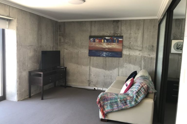 Photo of property in Frame Apartments, 1501/111 Molesworth Street, Thorndon, Wellington, 6011