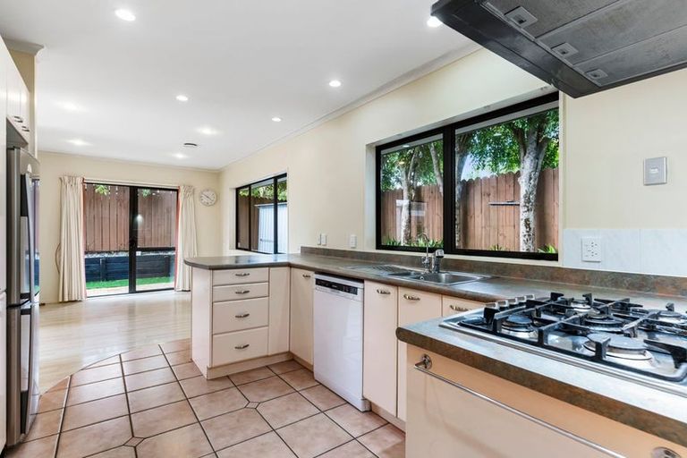 Photo of property in 2/25 Thirlmere Rise, Northpark, Auckland, 2013