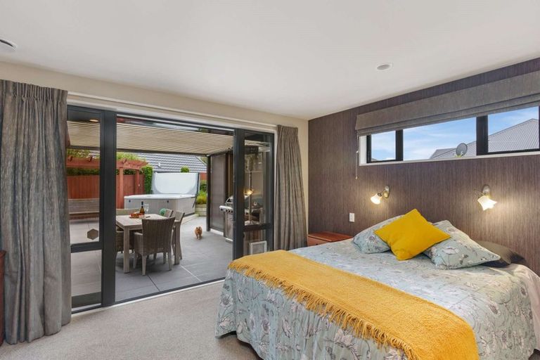 Photo of property in 36 Titirangi Crescent, Parklands, Christchurch, 8083