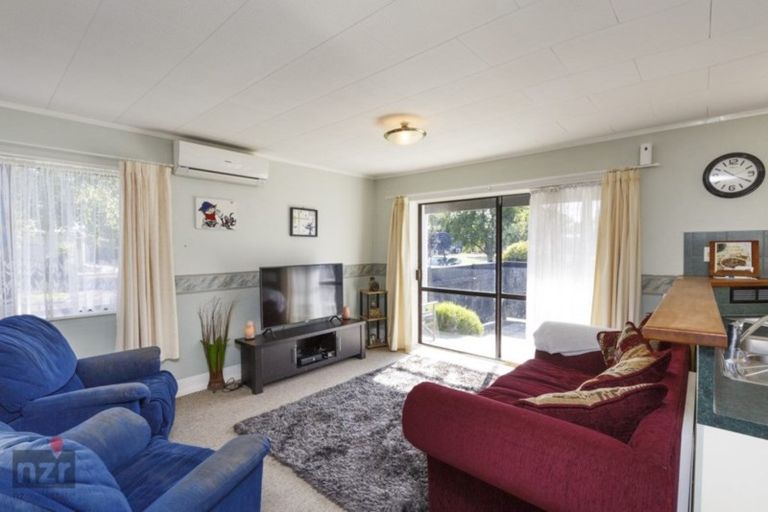 Photo of property in 6 Apollo Parade, Milson, Palmerston North, 4414
