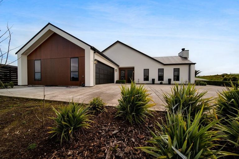 Photo of property in 22a Larlin Drive, Hawera, 4675