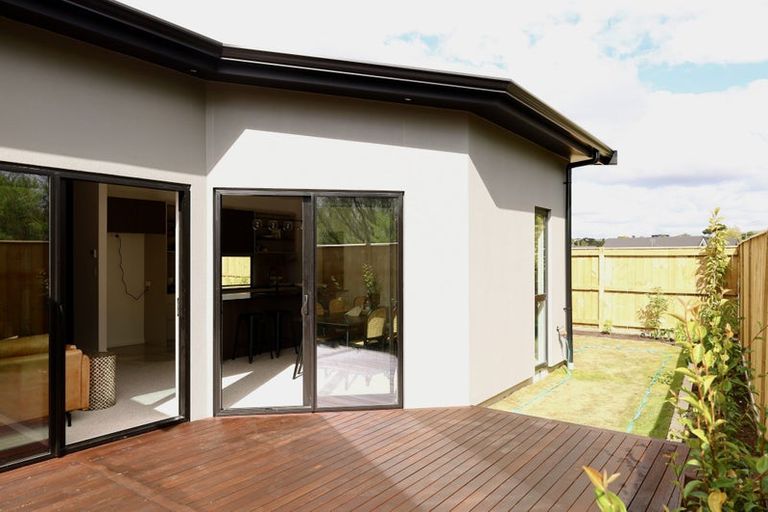 Photo of property in 104 Freedom Drive, Kelvin Grove, Palmerston North, 4414