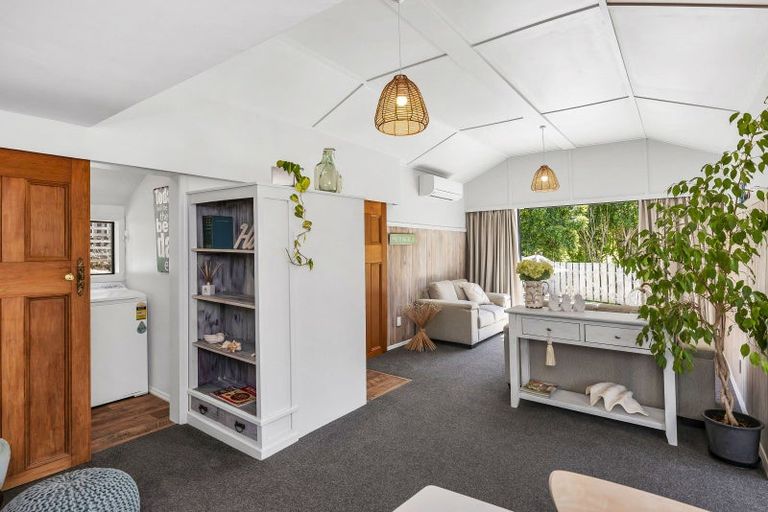 Photo of property in 12 Arawa Street, Raumati Beach, Paraparaumu, 5032