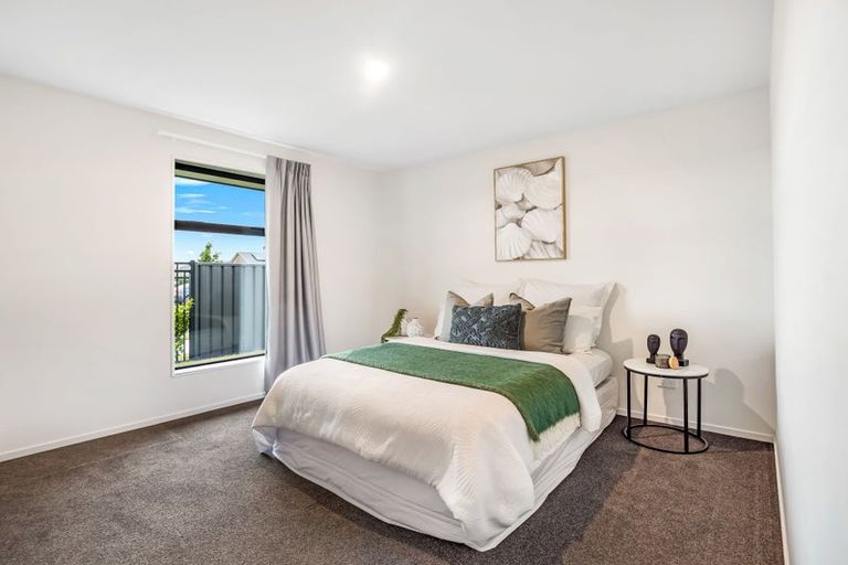 Photo of property in 160 Faringdon Boulevard, Rolleston, 7615