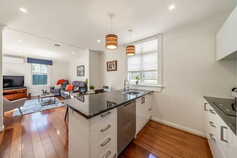 Photo of property in 27a Liverpool Street, Trentham, Upper Hutt, 5018