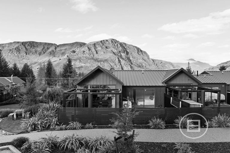 Photo of property in 11 Dandy's Lane, Arthurs Point, Queenstown, 9371