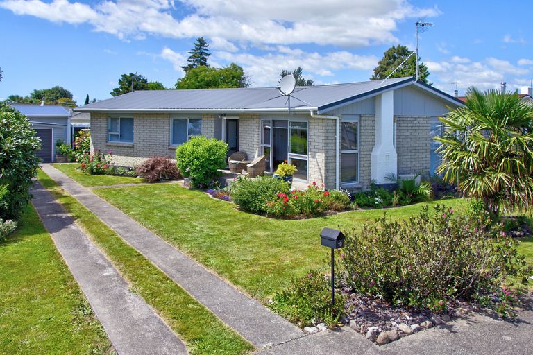 Photo of property in 19 Manchester Street, Solway, Masterton, 5810