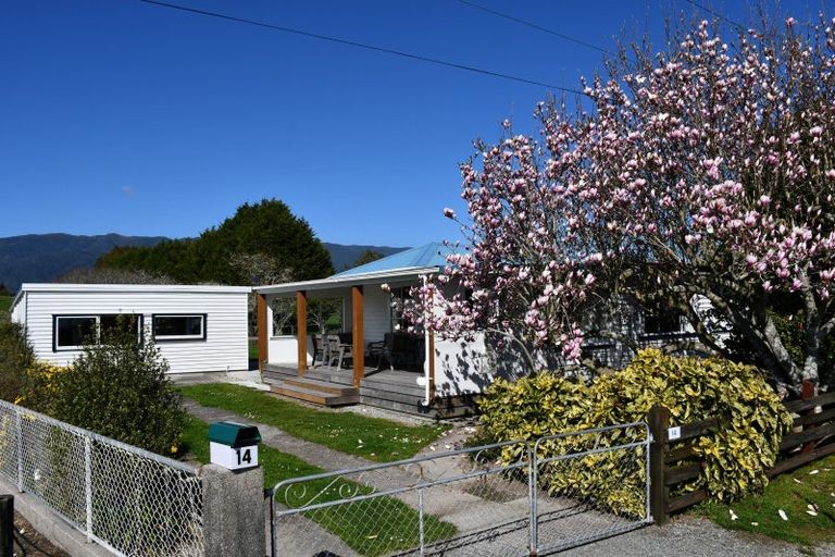 Photo of property in 14 Curries Road, Karamea, 7893