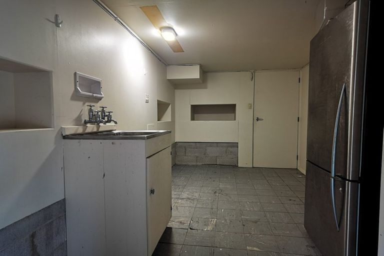 Photo of property in 3 Santa Rosa Terrace, Forrest Hill, Auckland, 0620