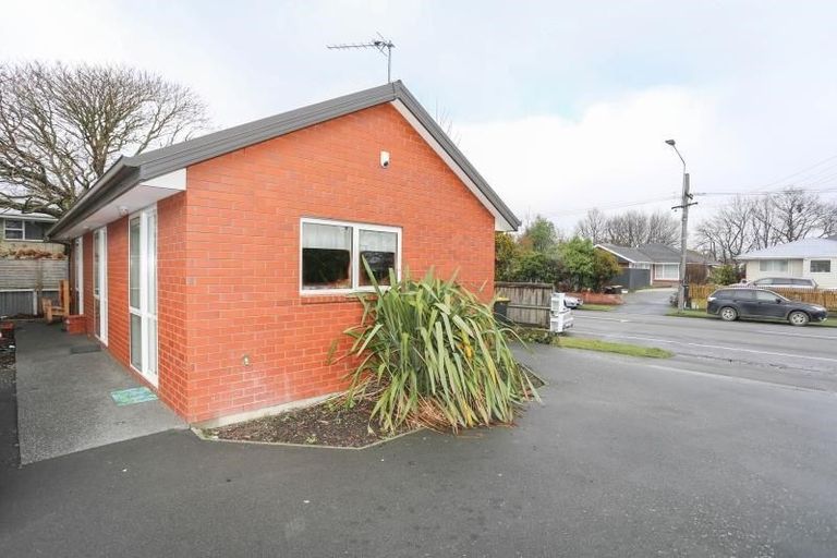 Photo of property in 126 Waimairi Road, Ilam, Christchurch, 8041
