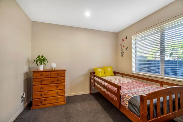 Photo of property in 31 Factory Road, Belfast, Christchurch, 8051