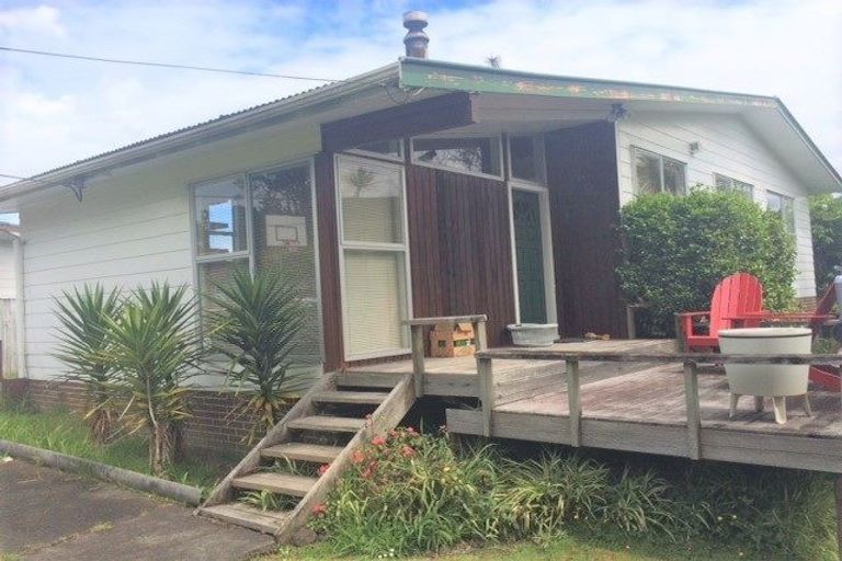 Photo of property in 151 Eskdale Road, Birkdale, Auckland, 0626