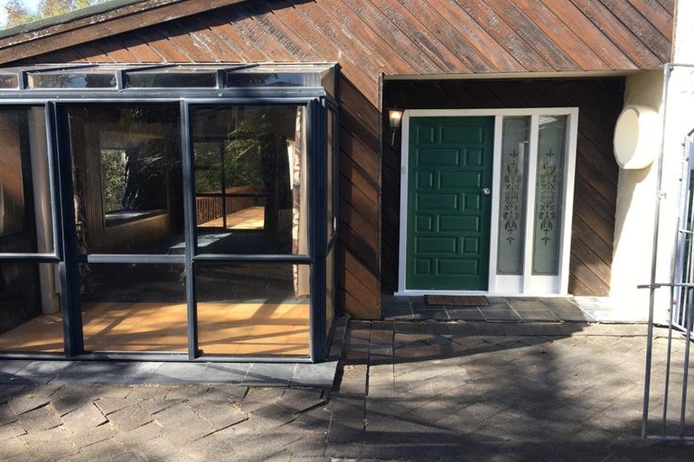 Photo of property in 9 Micawber Place, Mellons Bay, Auckland, 2014