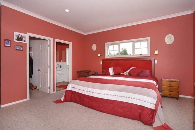 Photo of property in 67 Sandon Road, Feilding, 4702