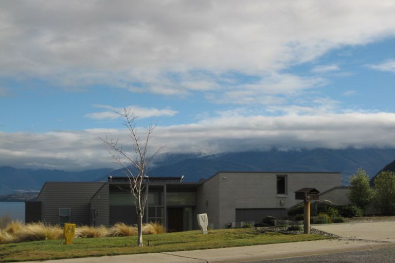 Photo of property in 13 Briar Bank Drive, Wanaka, 9305