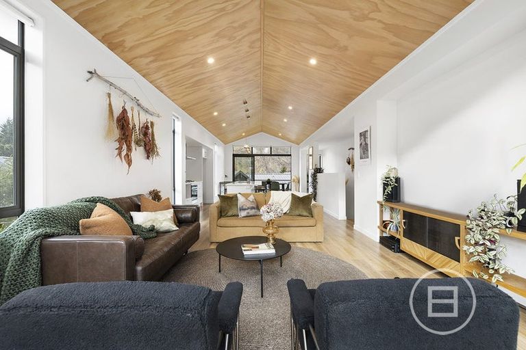 Photo of property in 11 Dandy's Lane, Arthurs Point, Queenstown, 9371
