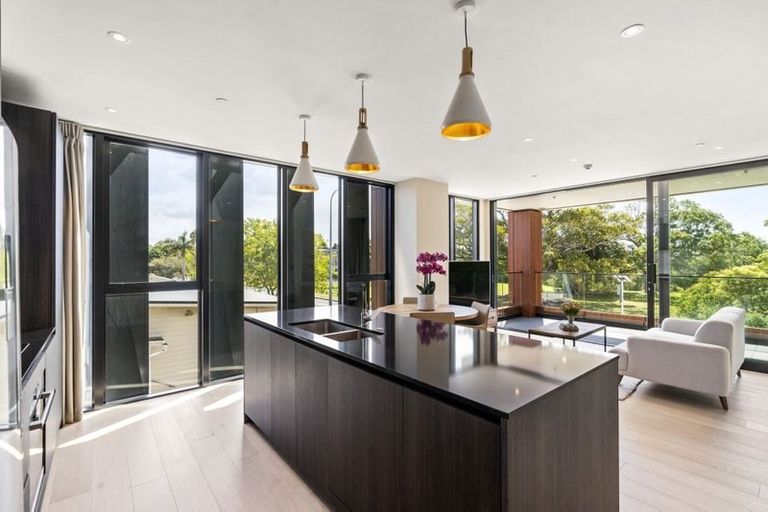 Photo of property in 104/28 Killarney Street, Takapuna, Auckland, 0622