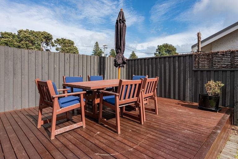 Photo of property in 5-7 Mahoe Street, Eastbourne, Lower Hutt, 5013