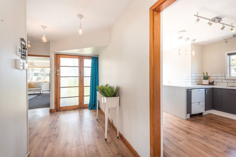 Photo of property in 1/3 Croziers Road, St Albans, Christchurch, 8052