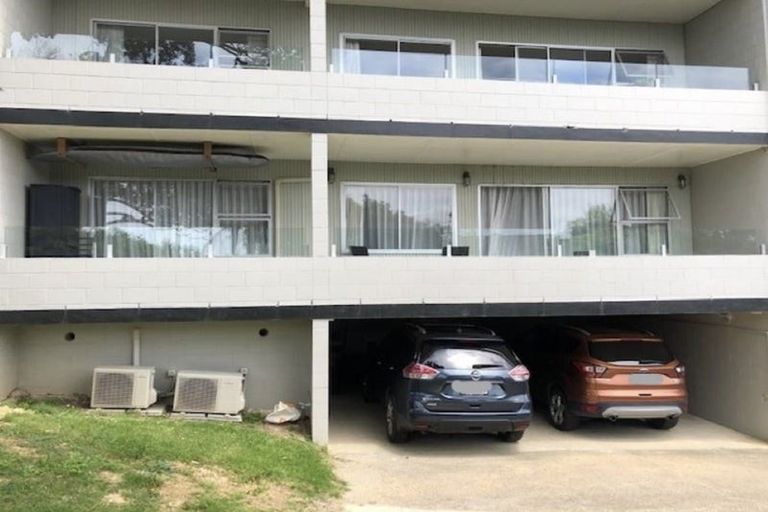 Photo of property in 1/34 Uxbridge Road, Mellons Bay, Auckland, 2014