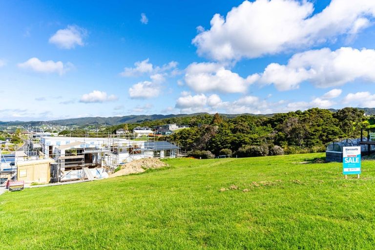 Photo of property in 7 Blue Moon Rise, Langs Beach, 0582