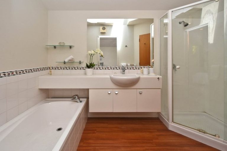 Photo of property in 66b Peverel Street, Riccarton, Christchurch, 8041