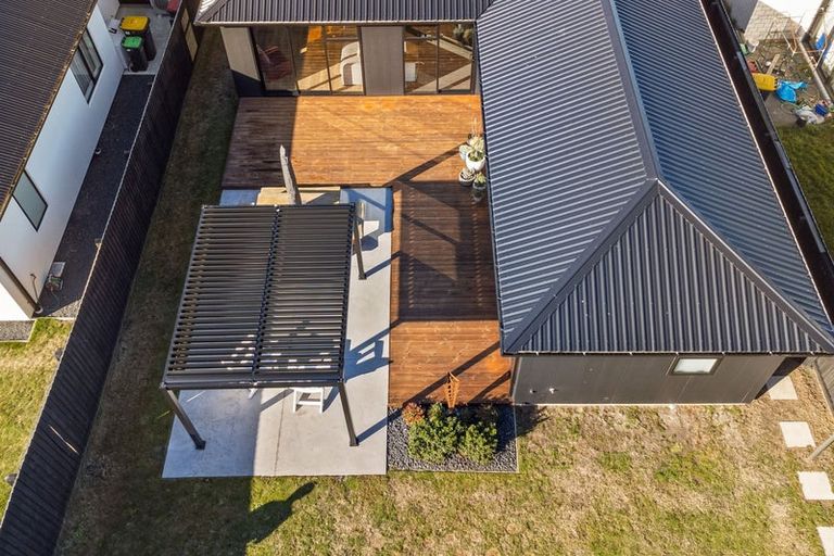 Photo of property in 4/21 Blakes Road, Belfast, Christchurch, 8051