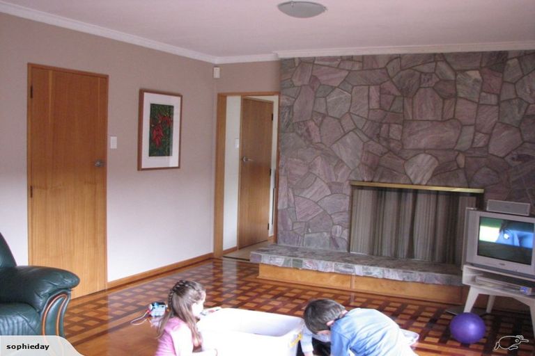 Photo of property in 19 Centennial Avenue, Helensburgh, Dunedin, 9010