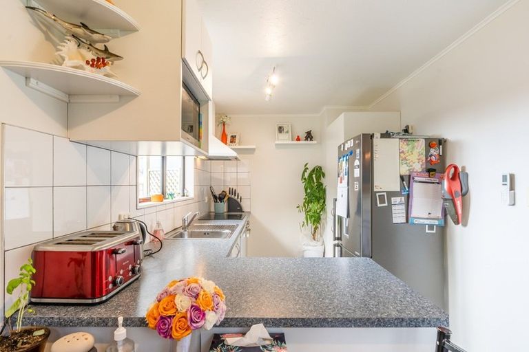 Photo of property in 57 Hartford Crescent, Totara Park, Upper Hutt, 5018