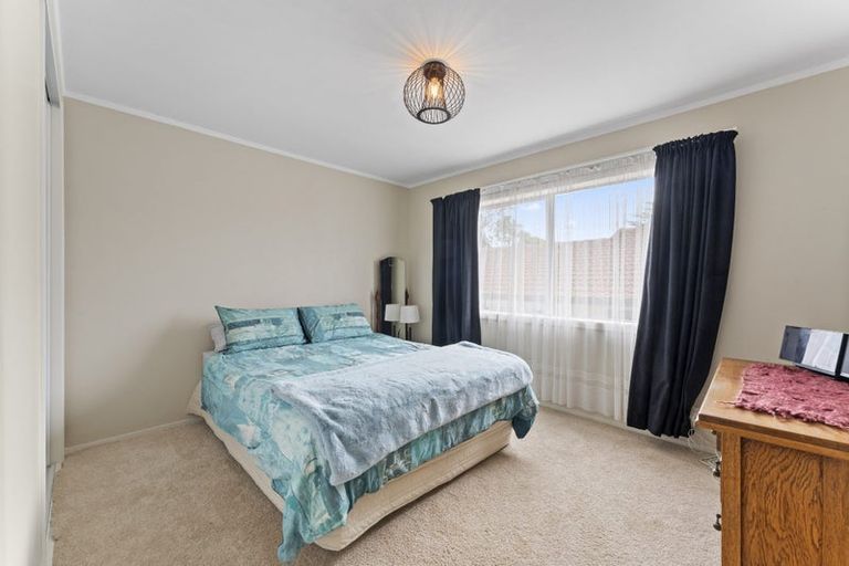 Photo of property in 5 Stapleford Crescent, Browns Bay, Auckland, 0630