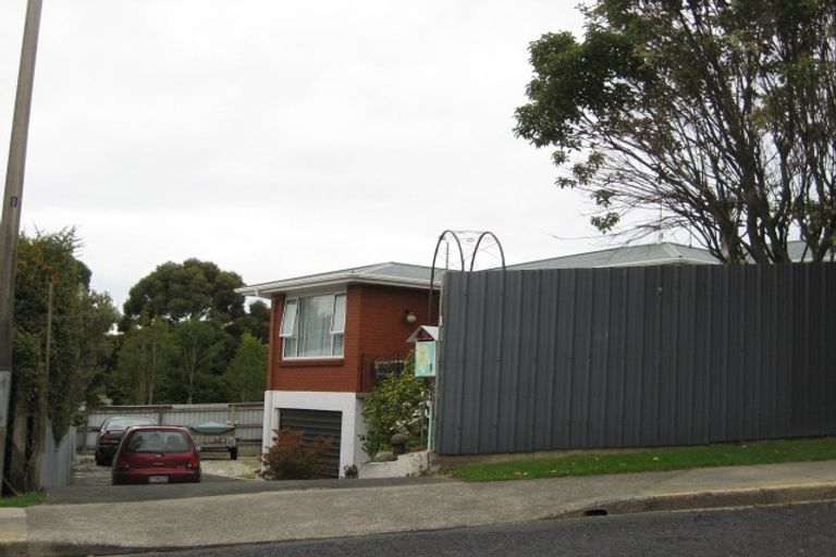 Photo of property in 1 Kinmont Crescent, Kinmont Park, Mosgiel, 9024