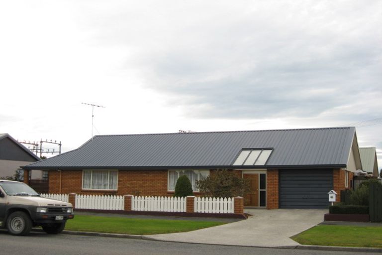 Photo of property in 14 Eden Street, Milton, 9220