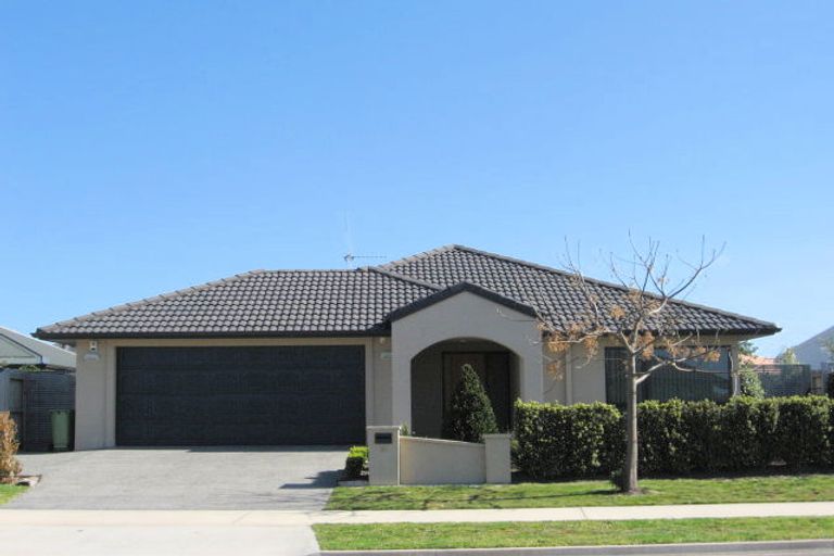 Photo of property in 16 Oriental Parade, Papamoa Beach, Papamoa, 3118